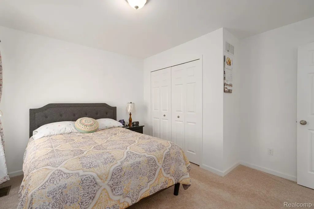 48904 Carnegie Way Macomb Township MI 48042