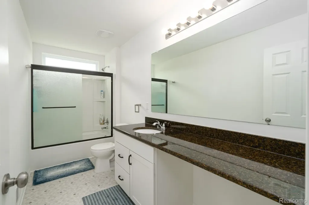 48904 Carnegie Way Macomb Township MI 48042