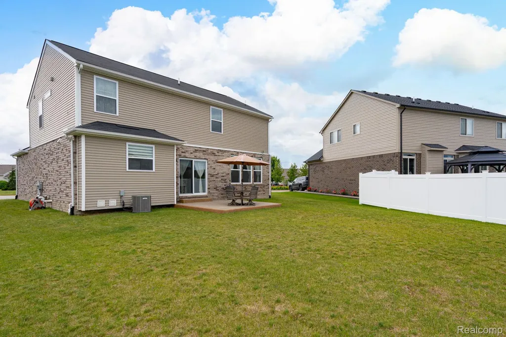 48904 Carnegie Way Macomb Township MI 48042