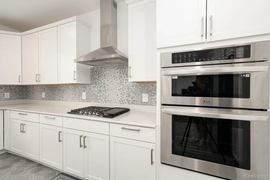 48904 Carnegie Way Macomb Township MI 48042