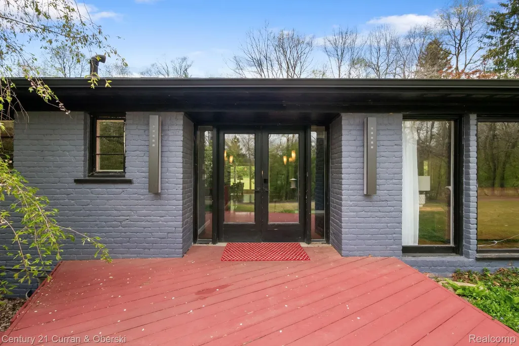 27869 Old Colony Street Farmington Hills City MI 48334
