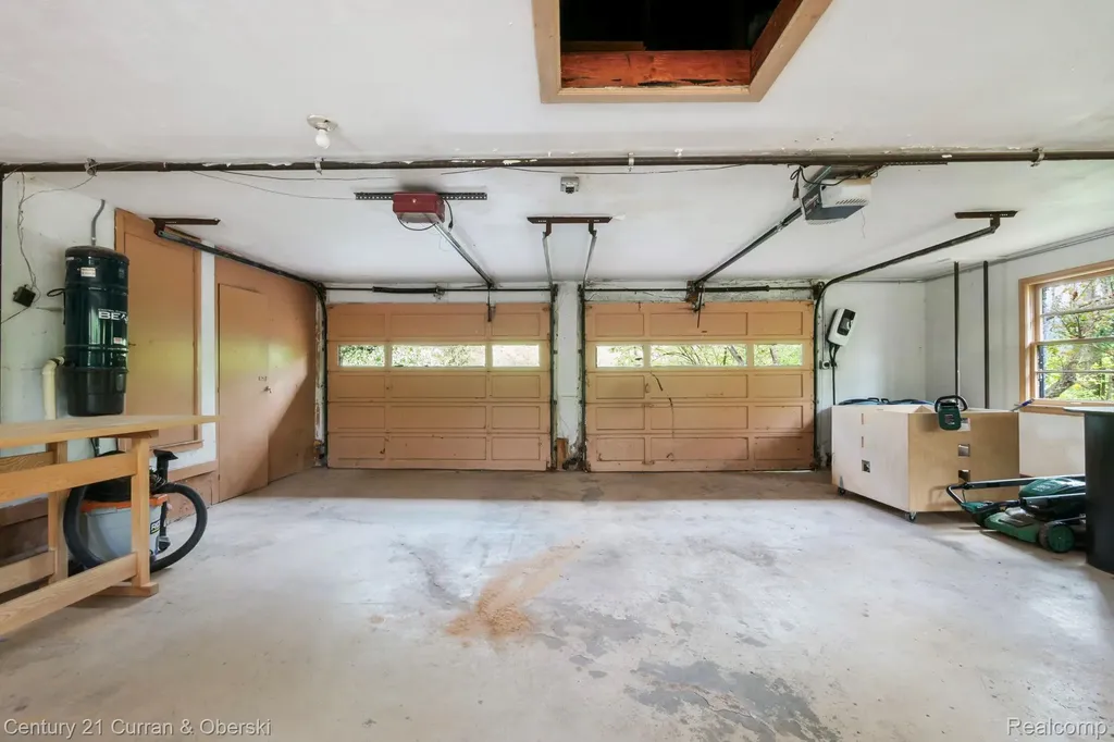27869 Old Colony Street Farmington Hills City MI 48334