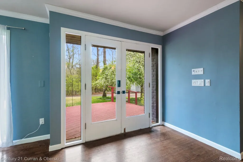 27869 Old Colony Street Farmington Hills City MI 48334