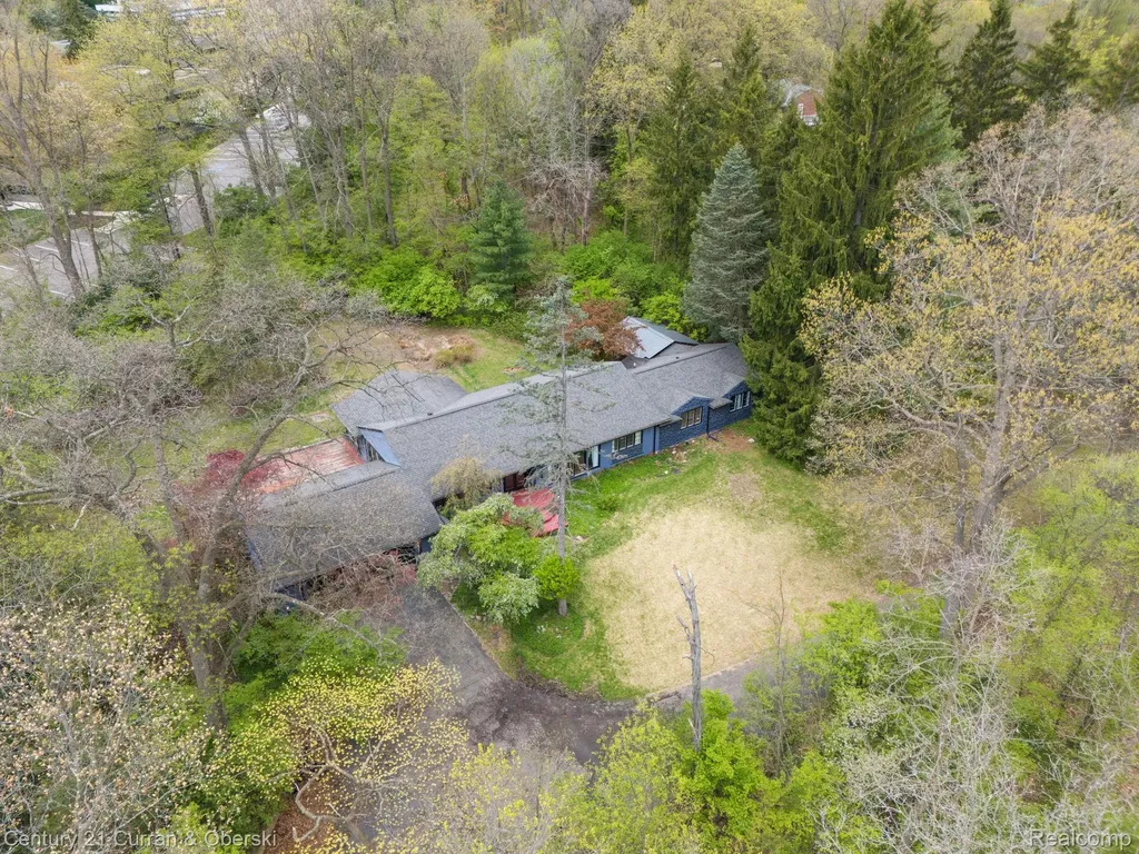 27869 Old Colony Street Farmington Hills City MI 48334