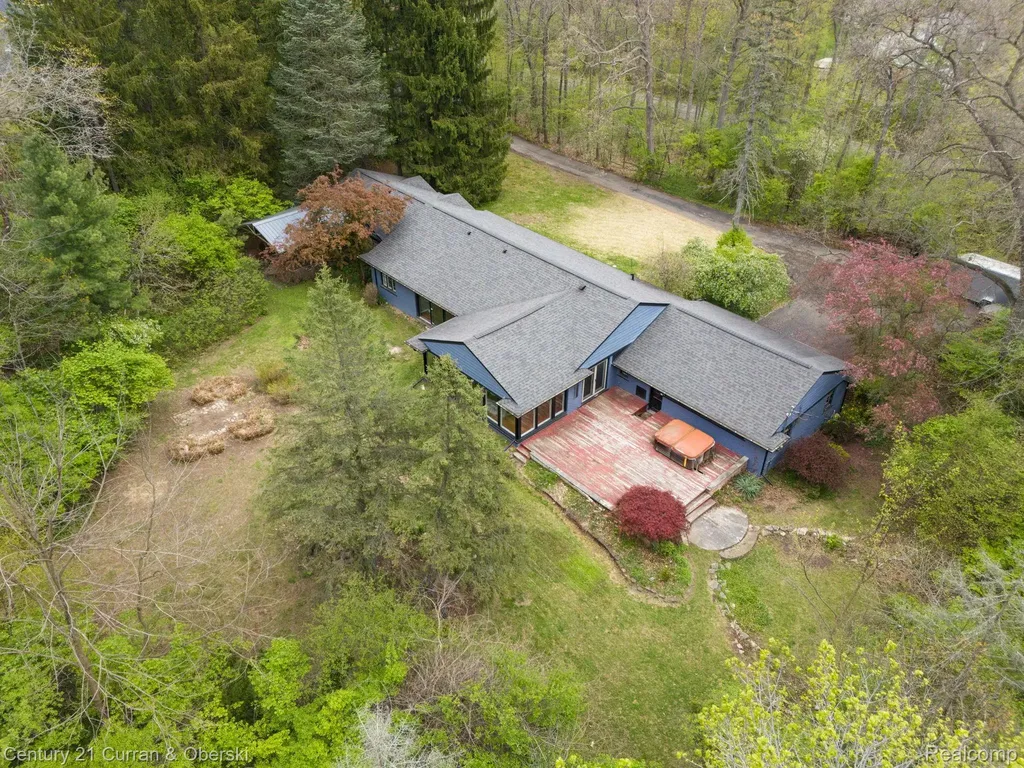 27869 Old Colony Street Farmington Hills City MI 48334