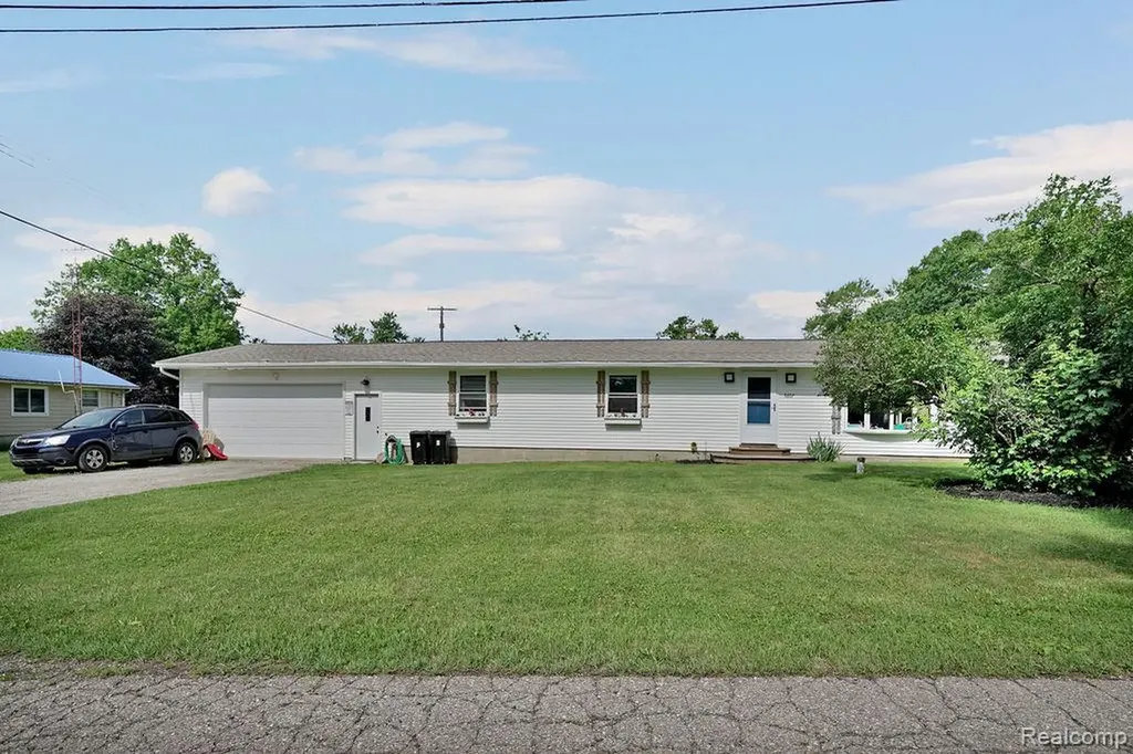 5607 Genesee Avenue Otter Lake Village MI 48464