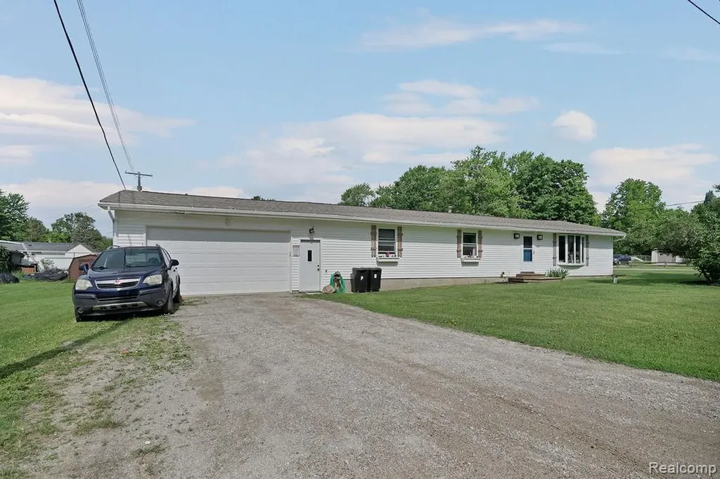 5607 Genesee Avenue Otter Lake Village MI 48464