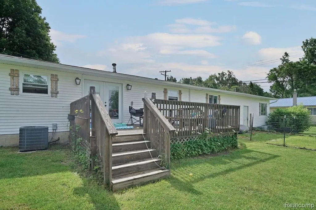 5607 Genesee Avenue Otter Lake Village MI 48464