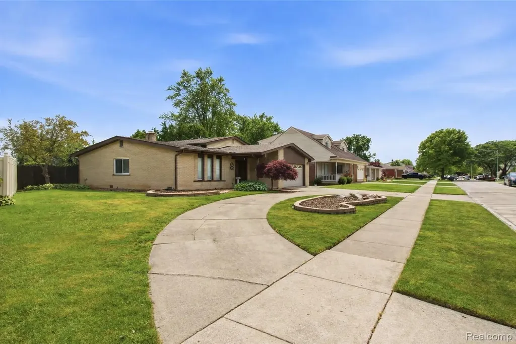 14137 Cranbrook Street Riverview City MI 48193