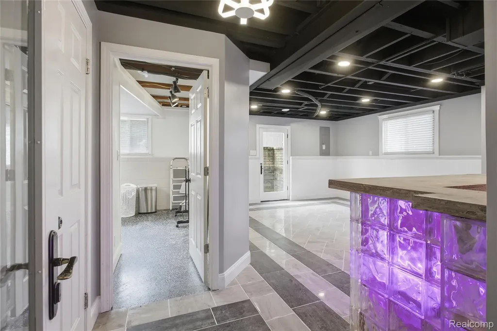 14137 Cranbrook Street Riverview City MI 48193