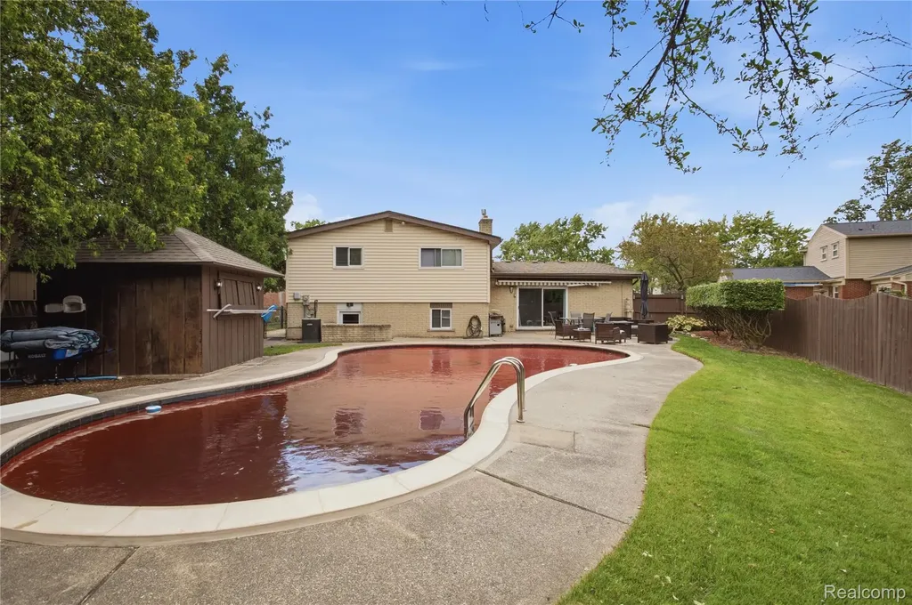 14137 Cranbrook Street Riverview City MI 48193