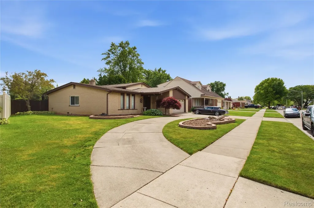 14137 Cranbrook Street Riverview City MI 48193