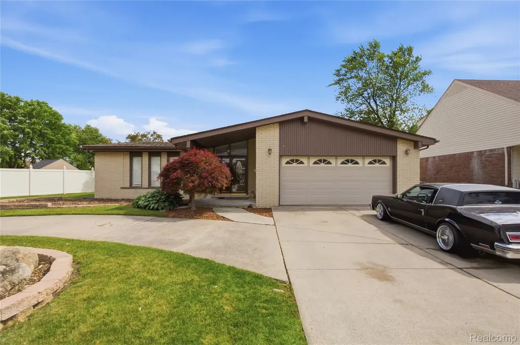 14137 Cranbrook Street Riverview City MI 48193