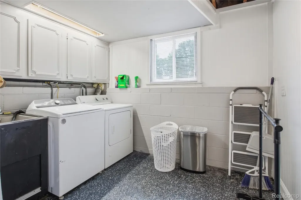 14137 Cranbrook Street Riverview City MI 48193