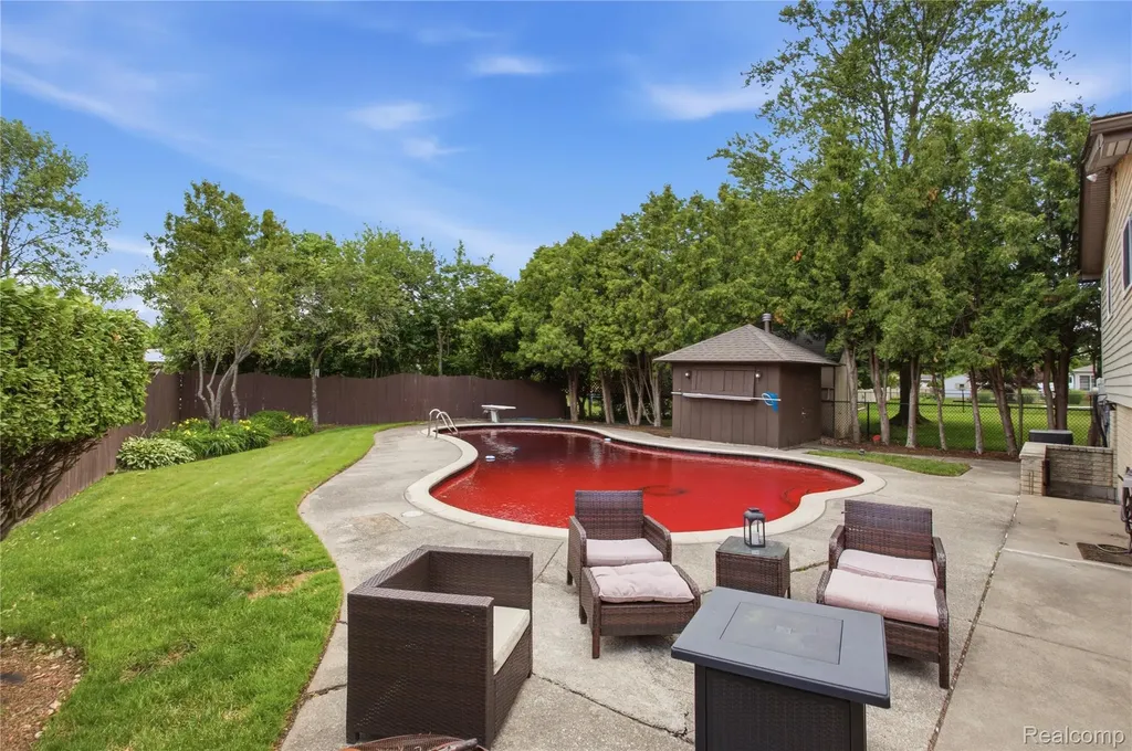 14137 Cranbrook Street Riverview City MI 48193