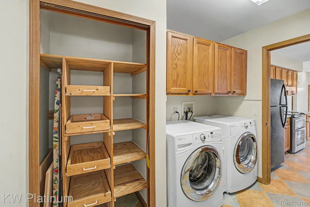 2688 W Genesee Street Lapeer City MI 48446