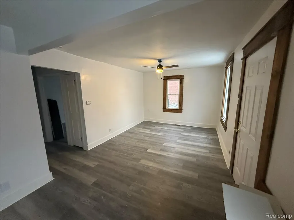 16527 Beaverland Street Detroit City MI 48219