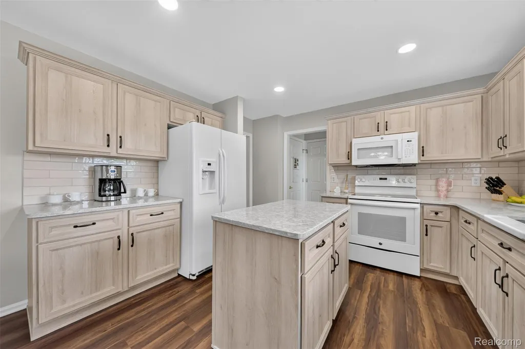 2290 Wooster Street Canton Charter Township MI 48188