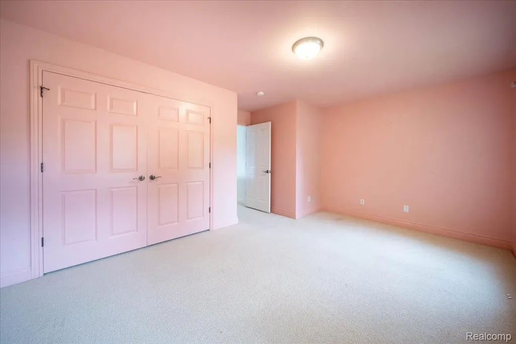 717 S Kenwood Avenue Royal Oak City MI 48067