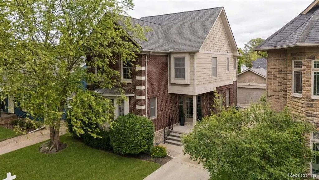 717 S Kenwood Avenue Royal Oak City MI 48067