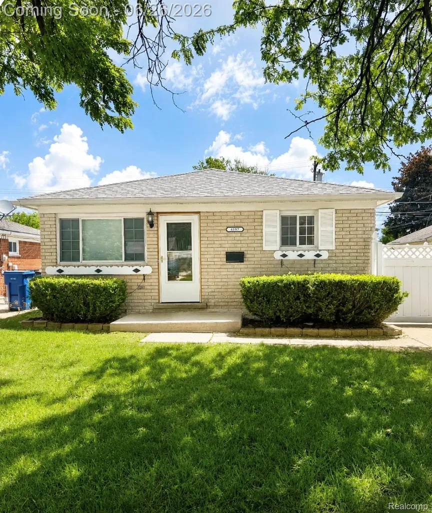 4197 Monroe Street Dearborn Heights City MI 48125