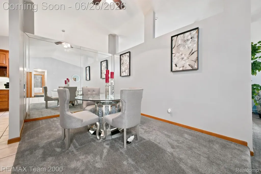23511 Cliffview Court Farmington Hills City MI 48336