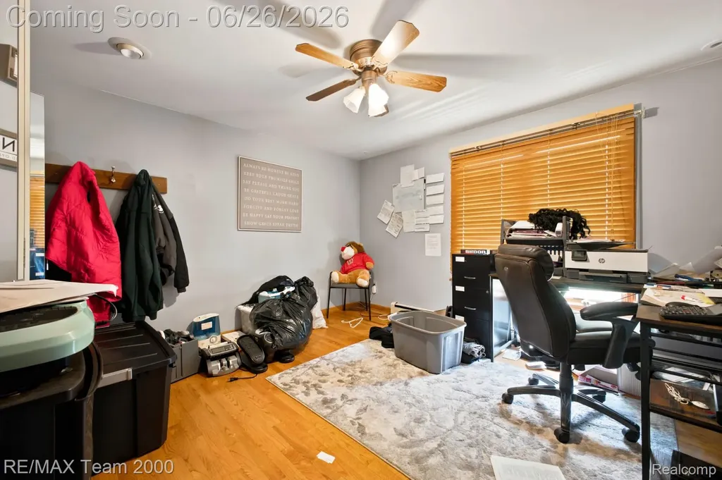 23511 Cliffview Court Farmington Hills City MI 48336