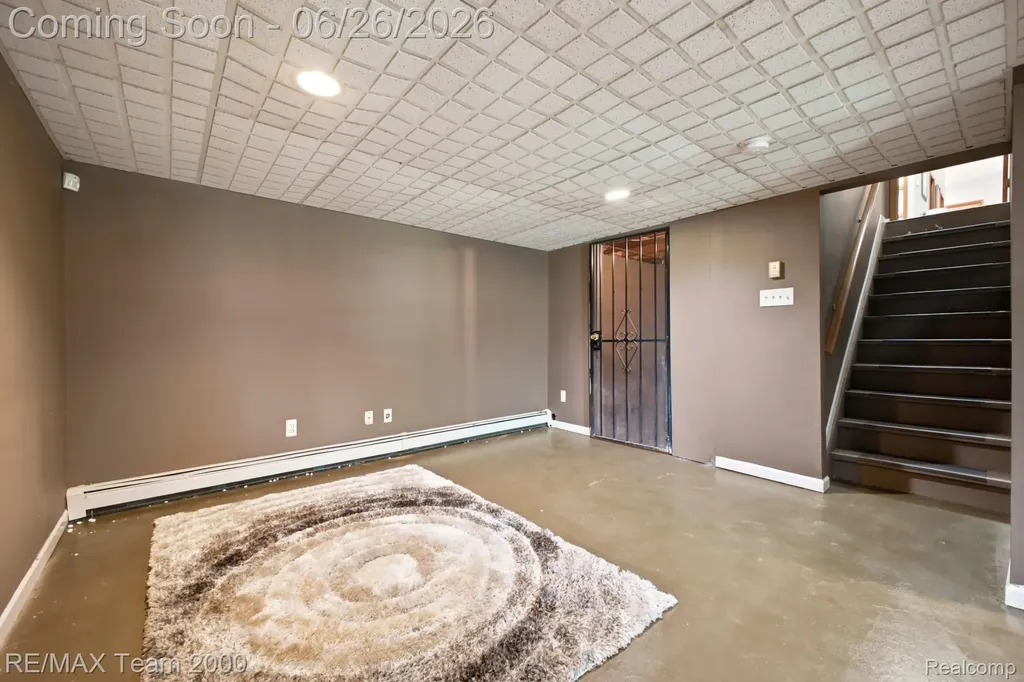 23511 Cliffview Court Farmington Hills City MI 48336