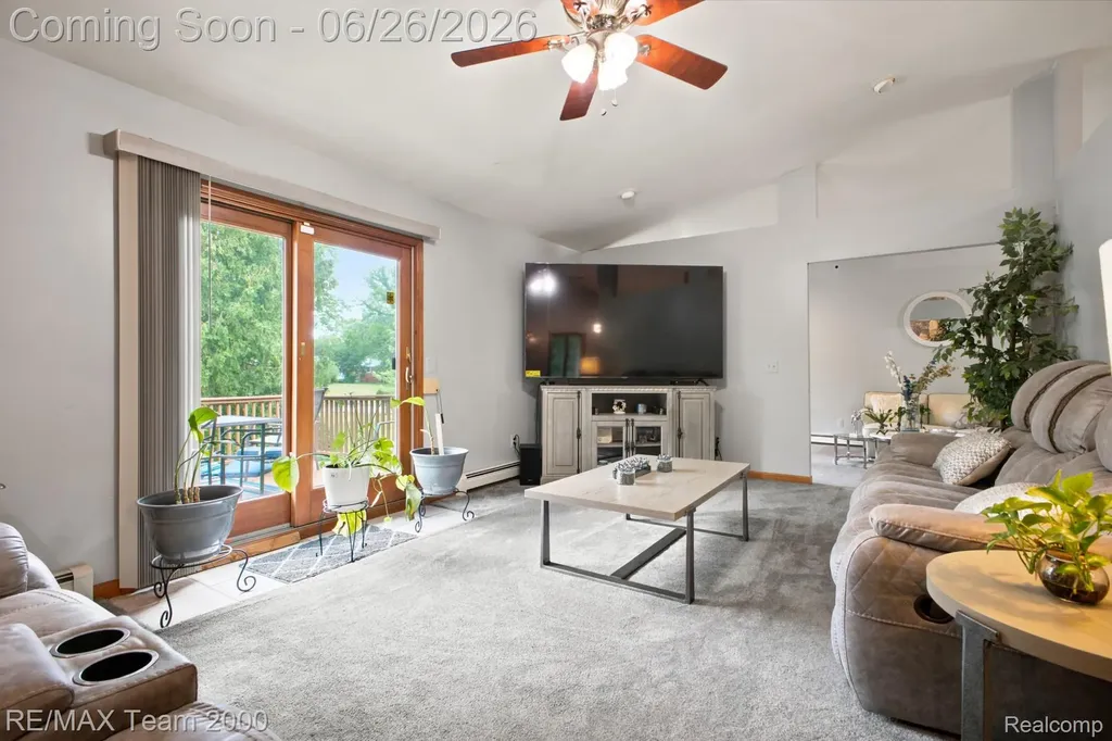23511 Cliffview Court Farmington Hills City MI 48336