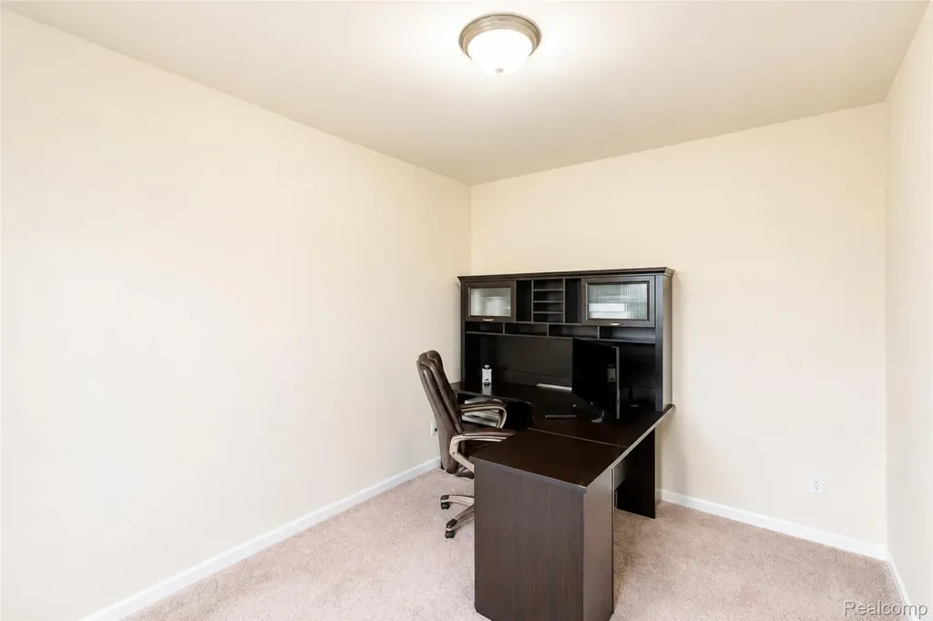 30081 Braeburn Street Lyon Charter Township MI 48165