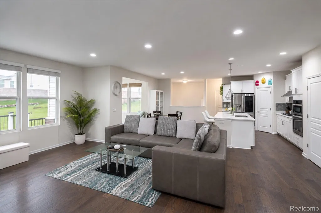 30081 Braeburn Street Lyon Charter Township MI 48165