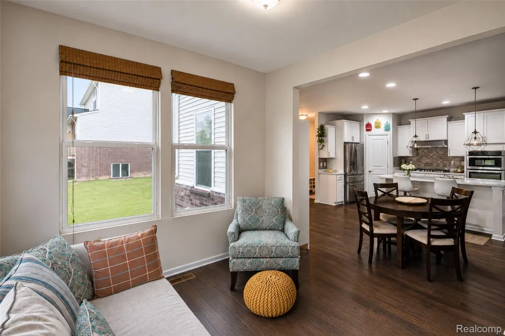 30081 Braeburn Street Lyon Charter Township MI 48165
