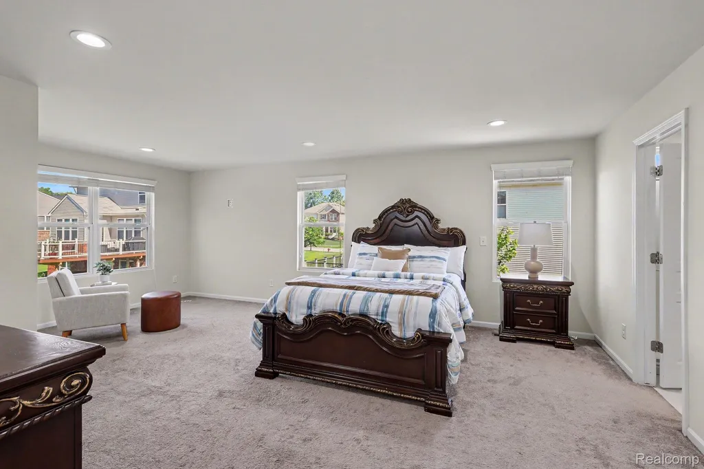 30081 Braeburn Street Lyon Charter Township MI 48165