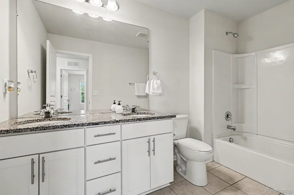 30081 Braeburn Street Lyon Charter Township MI 48165