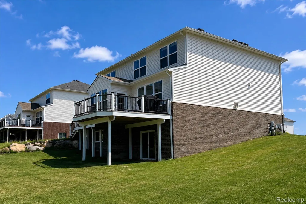 30081 Braeburn Street Lyon Charter Township MI 48165