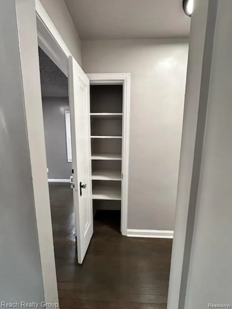9974 Mettetal Street Detroit City MI 48227