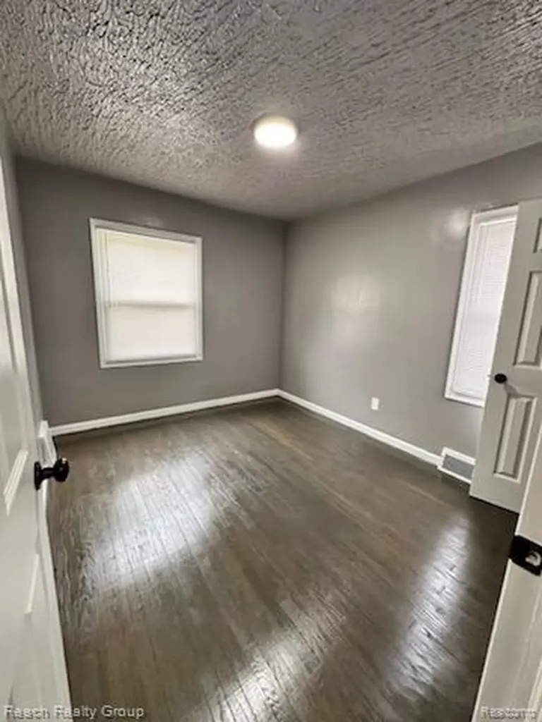 9974 Mettetal Street Detroit City MI 48227