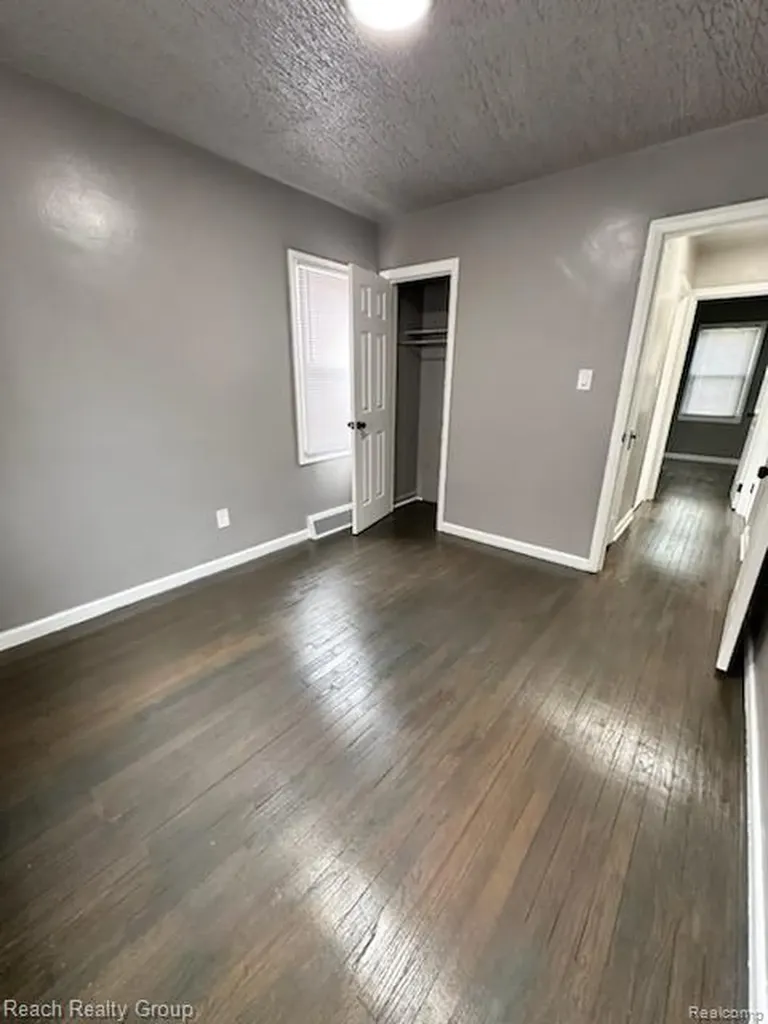 9974 Mettetal Street Detroit City MI 48227