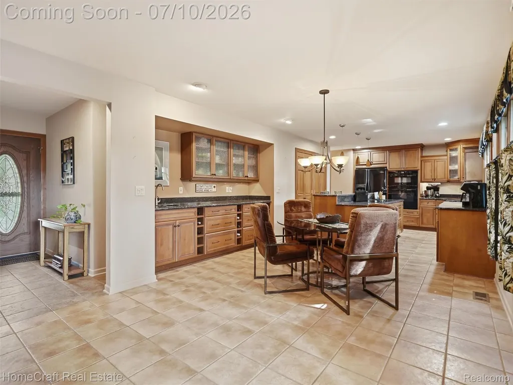 1744 Walnut Ridge Circle Canton Charter Township MI 48187