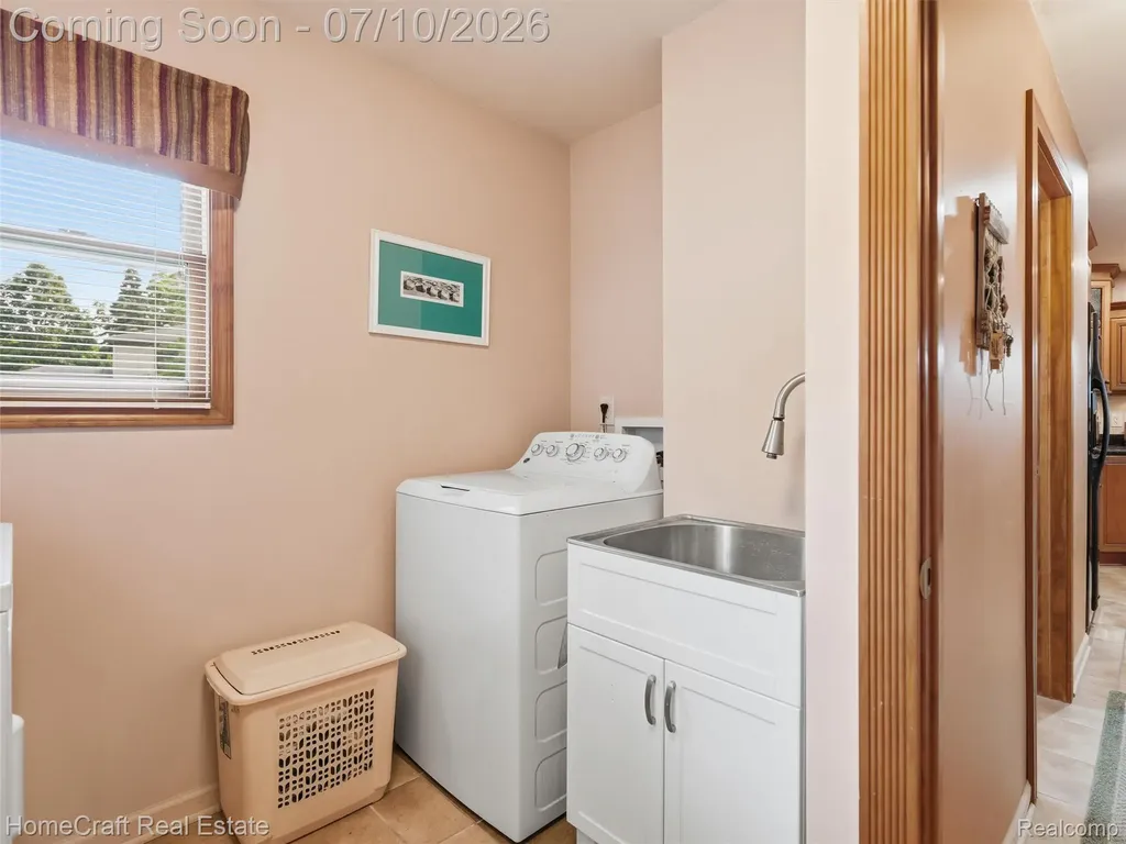 1744 Walnut Ridge Circle Canton Charter Township MI 48187