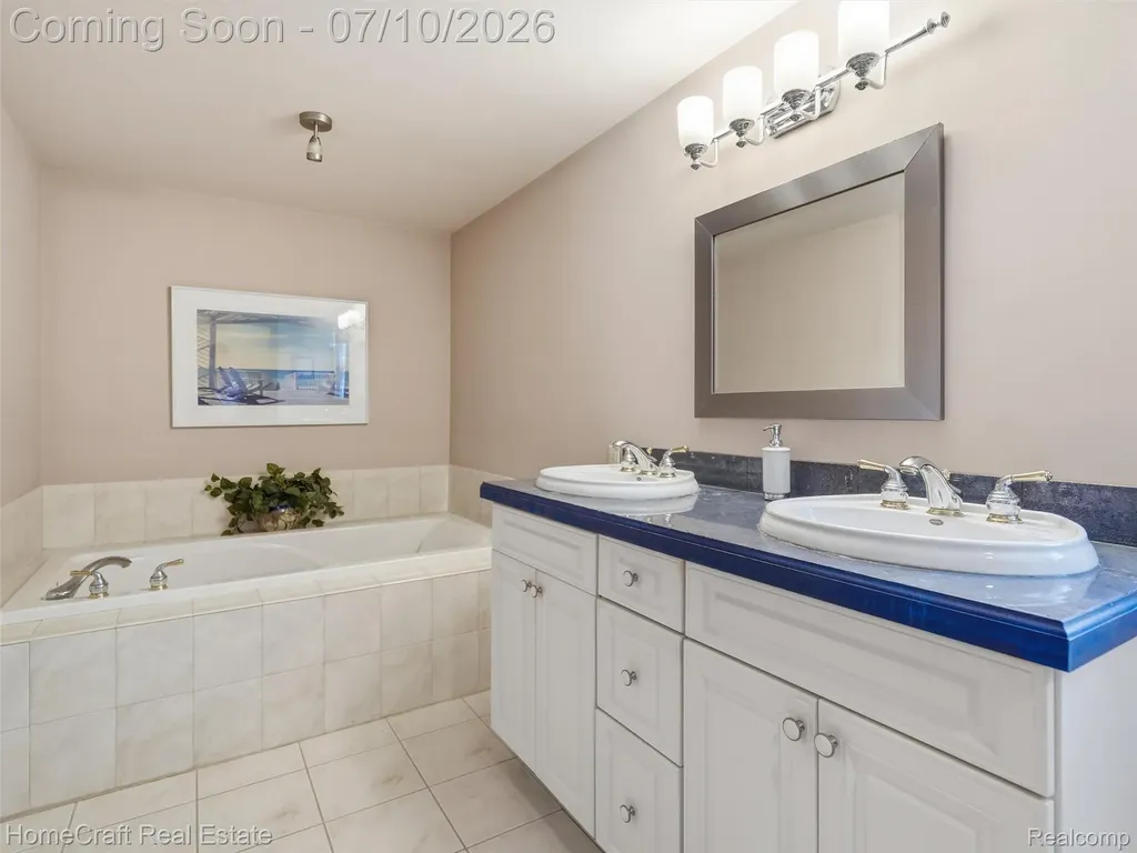 1744 Walnut Ridge Circle Canton Charter Township MI 48187