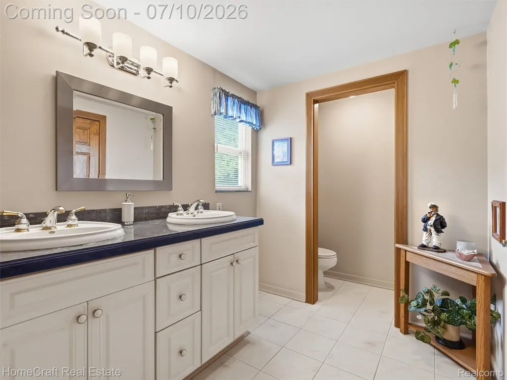 1744 Walnut Ridge Circle Canton Charter Township MI 48187