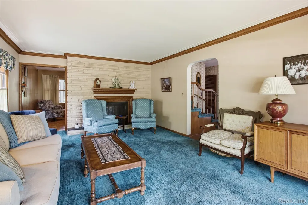 1956 Beverly Boulevard Berkley City MI 48072