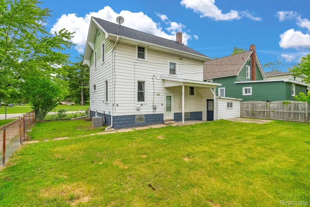 2926 South Boulevard Port Huron City MI 48060