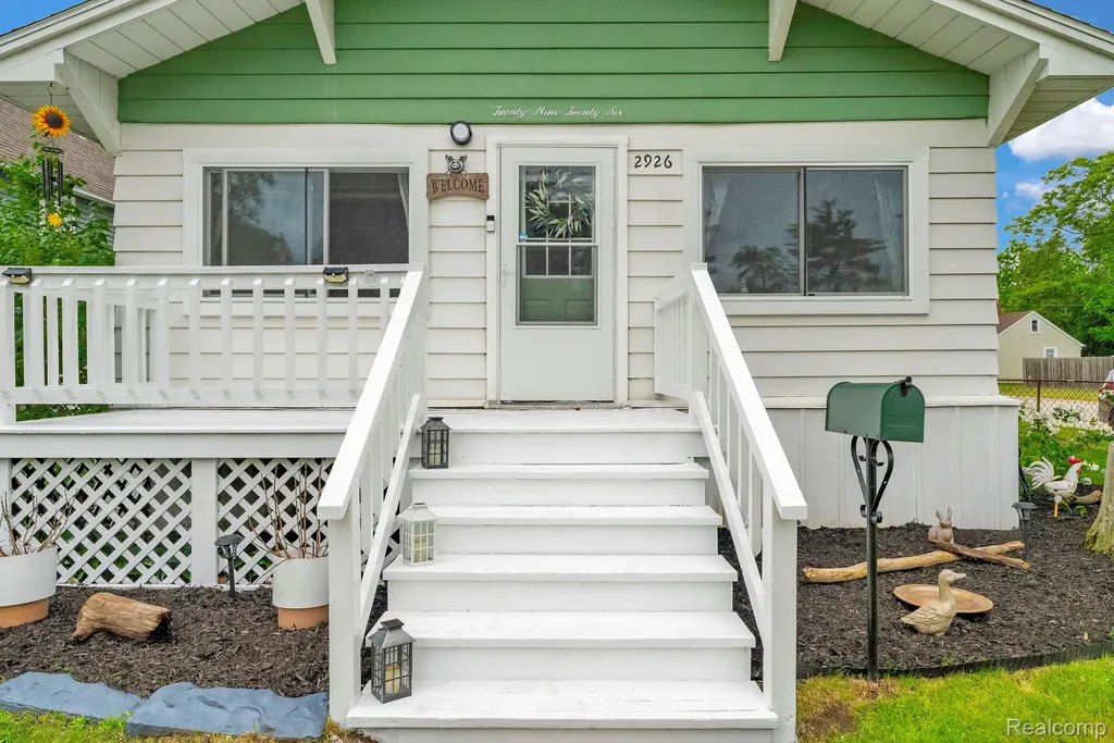 2926 South Boulevard Port Huron City MI 48060
