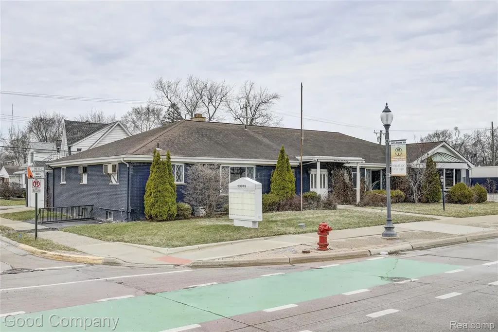23919 John R Road Hazel Park City MI 48030