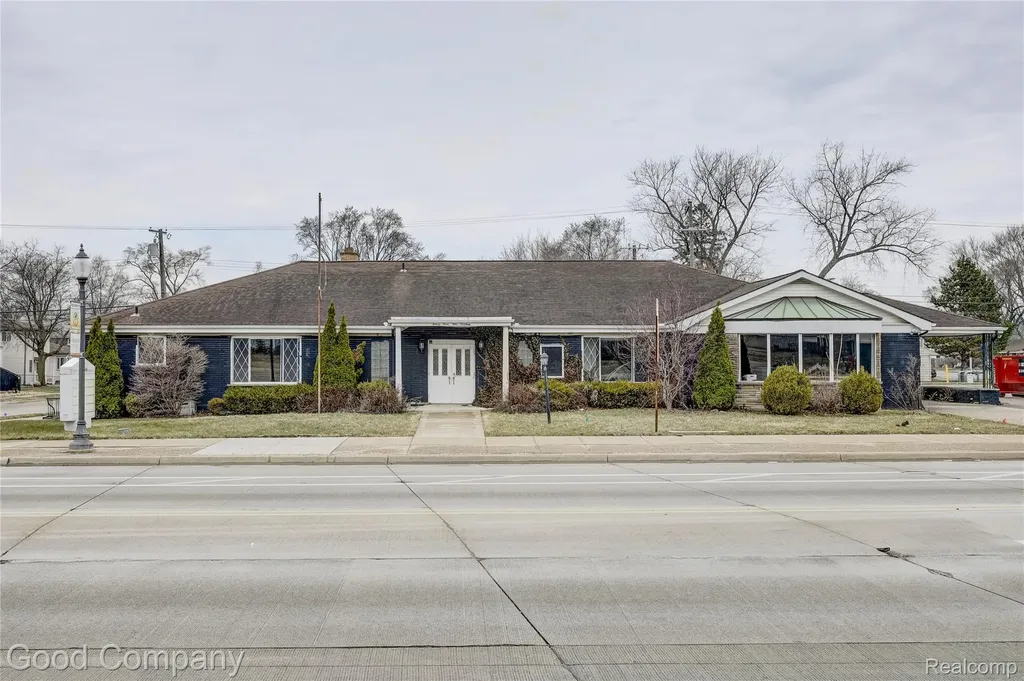 23919 John R Road Hazel Park City MI 48030