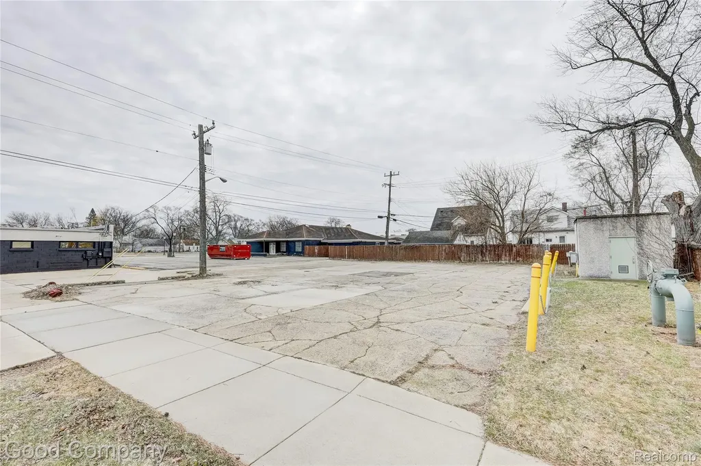 23919 John R Road Hazel Park City MI 48030