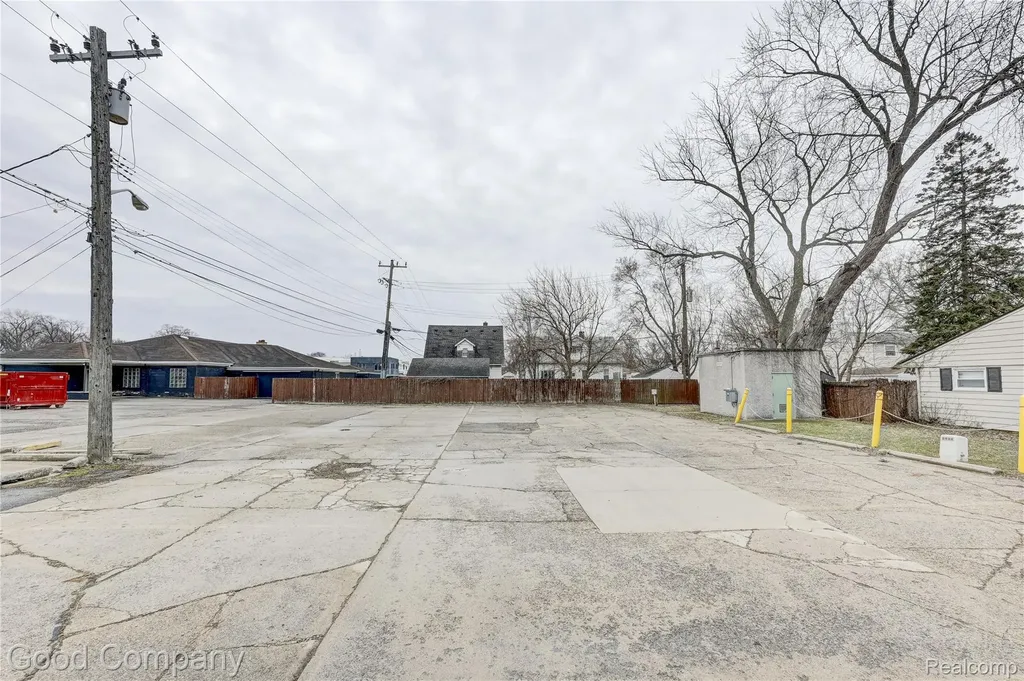 23919 John R Road Hazel Park City MI 48030