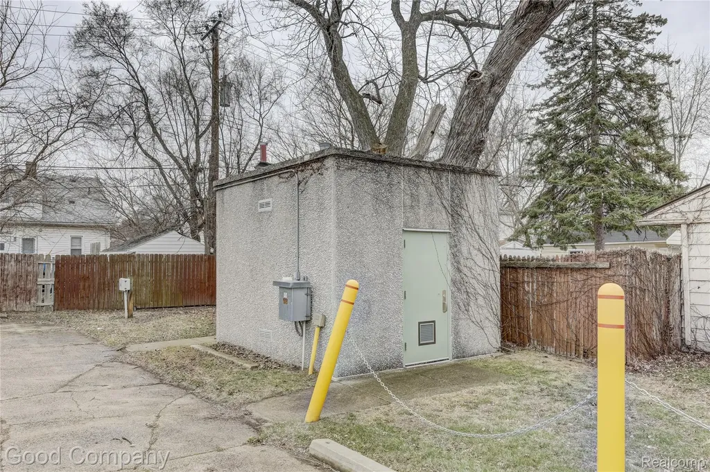 23919 John R Road Hazel Park City MI 48030